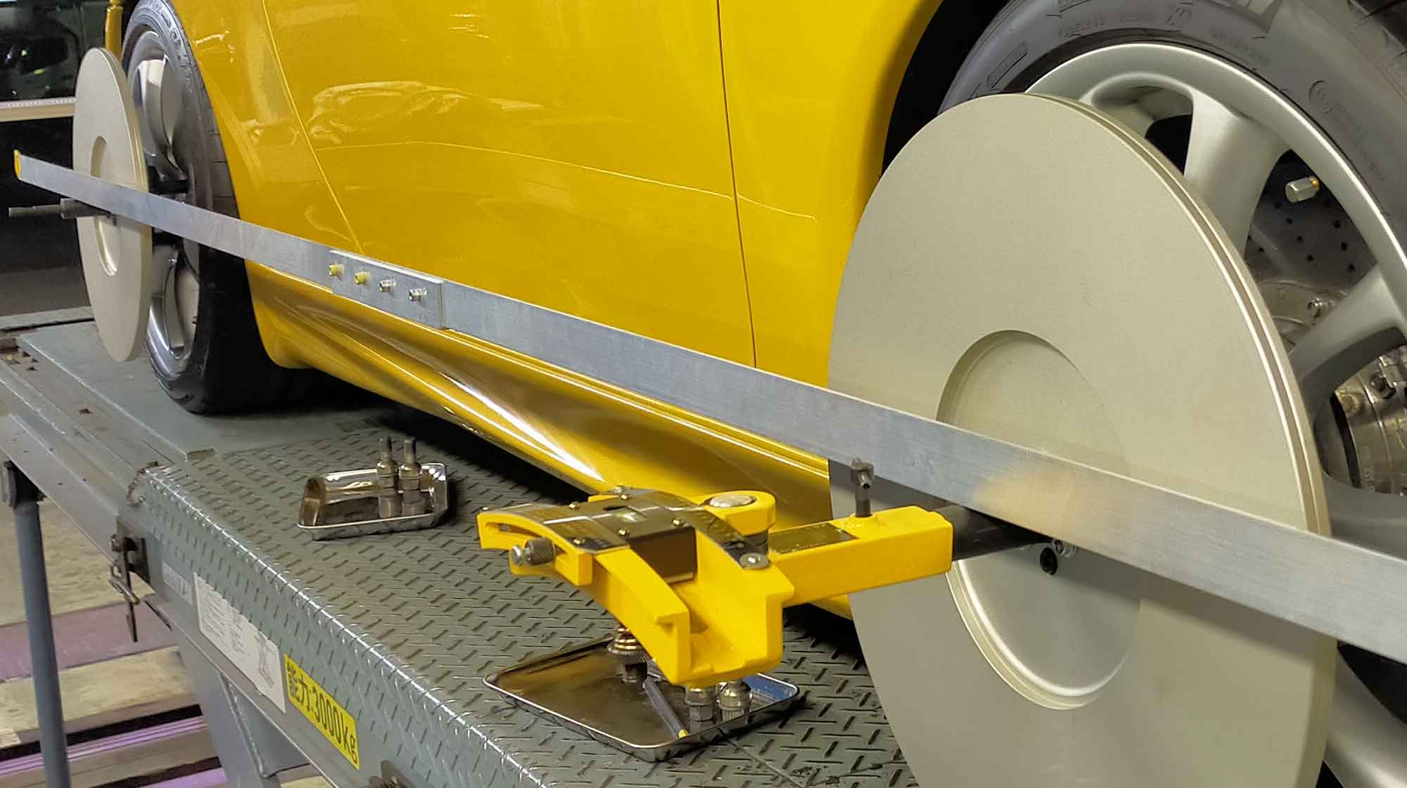輸入車のアライメント